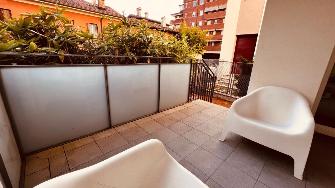 White House Lounge Supreme Apartment Udine Bagian luar foto